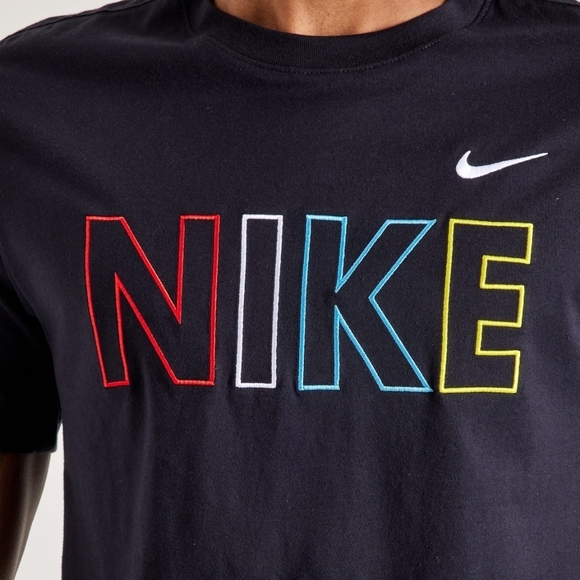Nike Tee with Colorful embroidered - Picture 1 of 5